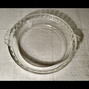 Vintage Pyrex Deep Dish Pie Plate Fluted Edge W/Handles #229 Glass USA 9 1/2".